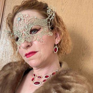 Meet your Posher, Tina